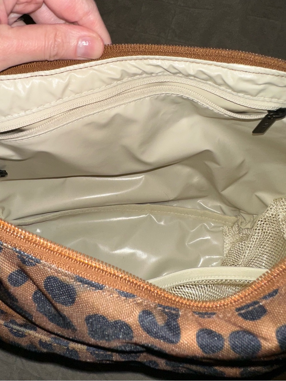 Canvelle Crescent Crossbody - Size Large - Picture 3 of 13